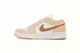 Picture of Air Jordan 1 Low _SKUfc4935642fc